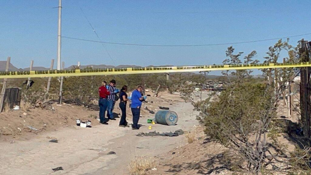 Dejan un cadáver ‘entambado’ en una calle de terracería; tenía visibles huellas de violencia
