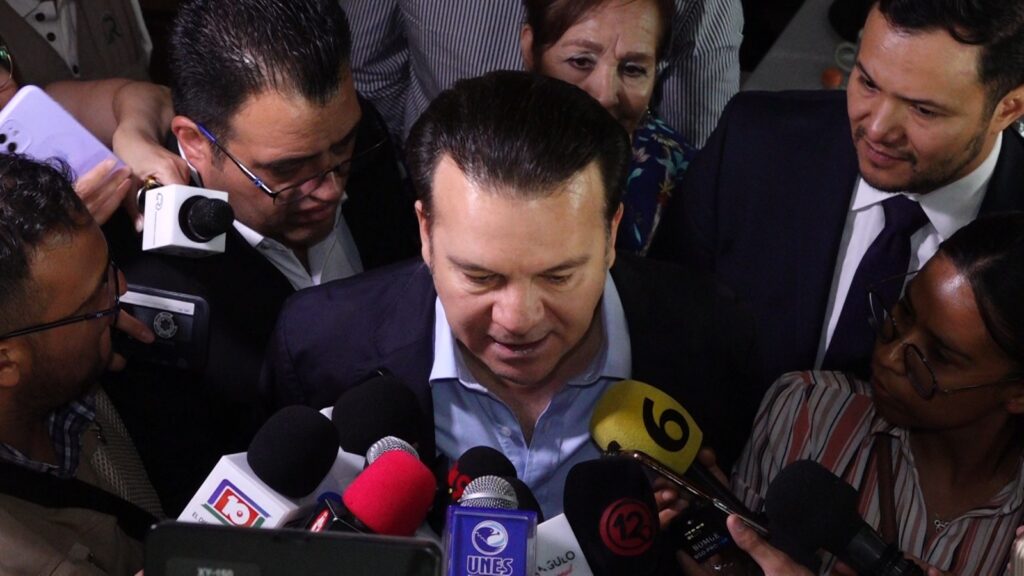 Son criminales foráneos que pegan y se van, comentó el gobernador sobre el robo bancario