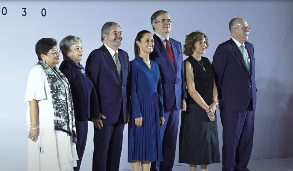 Ken Salazar, Embajador de EE.UU. en México, celebra las nominaciones clave en el nuevo gabinete de Claudia Sheinbaum