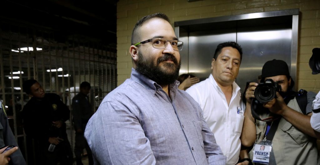Javier Duarte, exgobernador de Veracruz, tramita amparo contra orden de aprehensión
