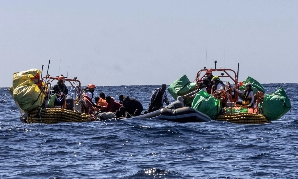 Recuperan 11 cuerpos de migrantes frente a las costas de Libia