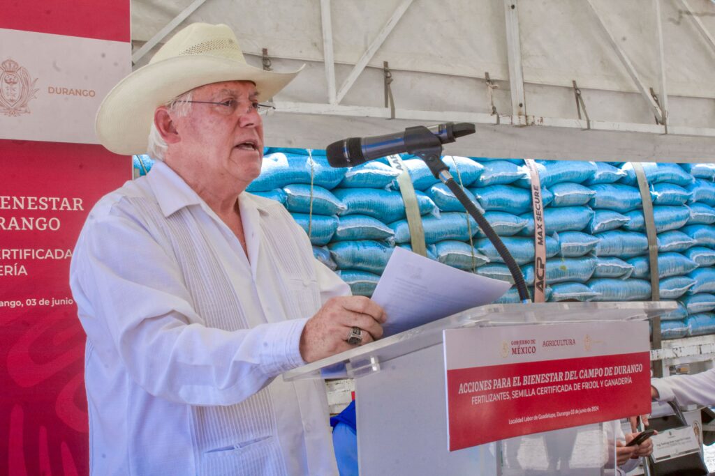 Campesinos reciben semilla certificada de frijol; Sader arranca programa en Durango