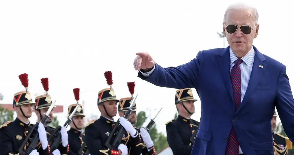 Biden conmemora el Desembarco de Normandía desde París