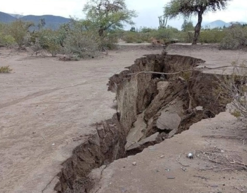 Causan temor 3 kilómetros de grietas en Tamaulipas