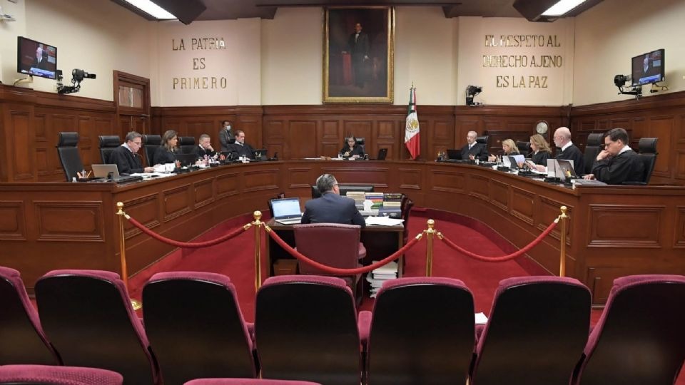 SCJN ordena suspender resolución de amparos contra Ley Minera