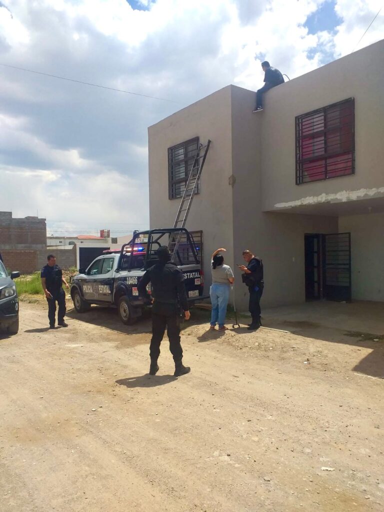 Intentó lanzarse de segundo piso y clavarse desarmador en el cuello