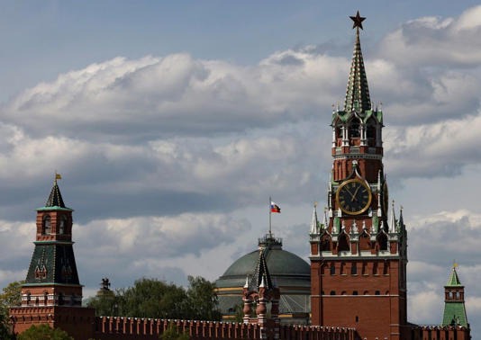 El Kremlin afirma «seguir con atención» el auge de la ultraderecha en Europa y Francia