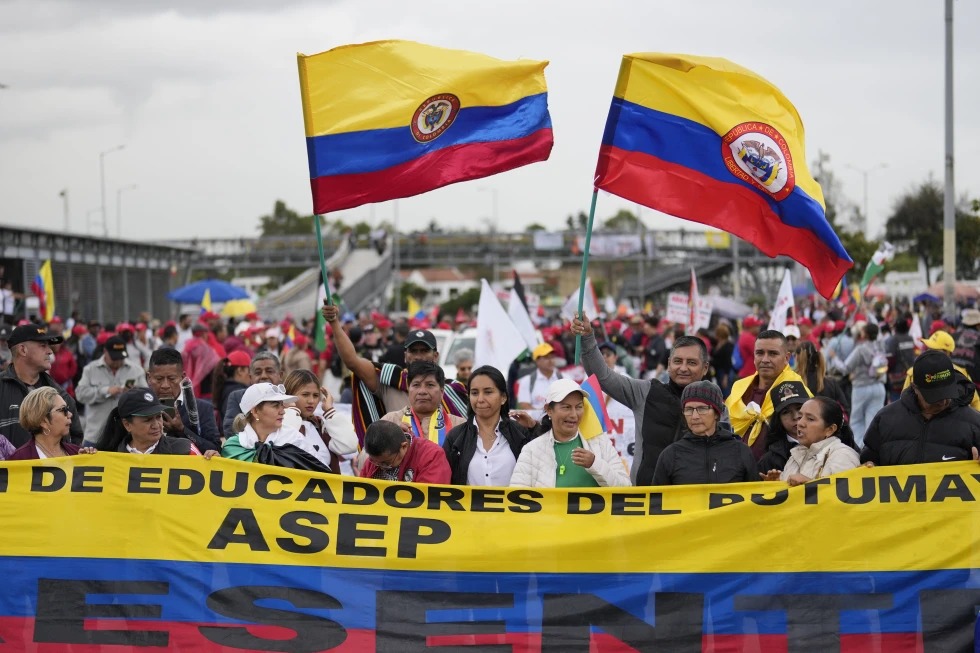 Reforma educativa del gobierno colombiano se hunde en el Congreso