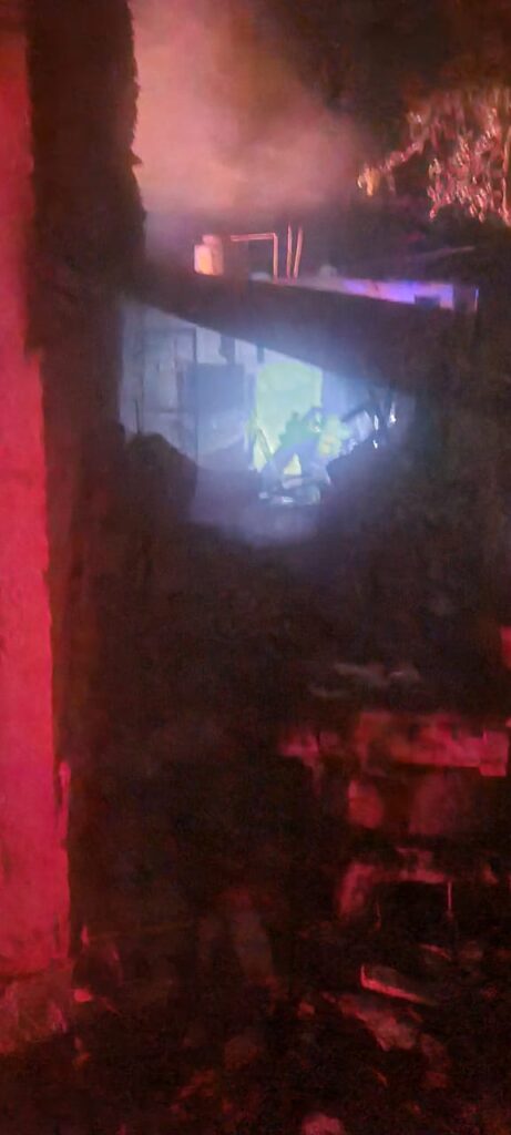 Incendio de domicilio en la madrugada