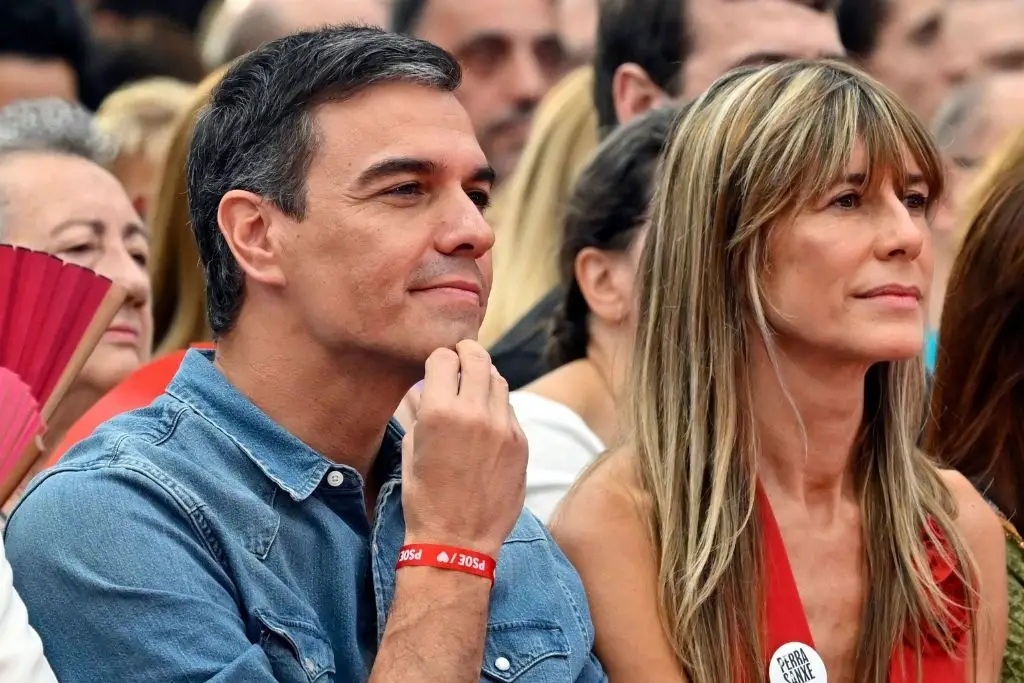 Exigen cancelar declaración de Pedro Sánchez por presunta corrupción de su esposa