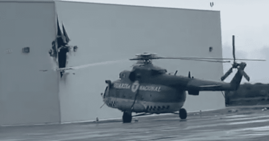 Helicóptero de la Guardia Nacional impacta contra un hangar