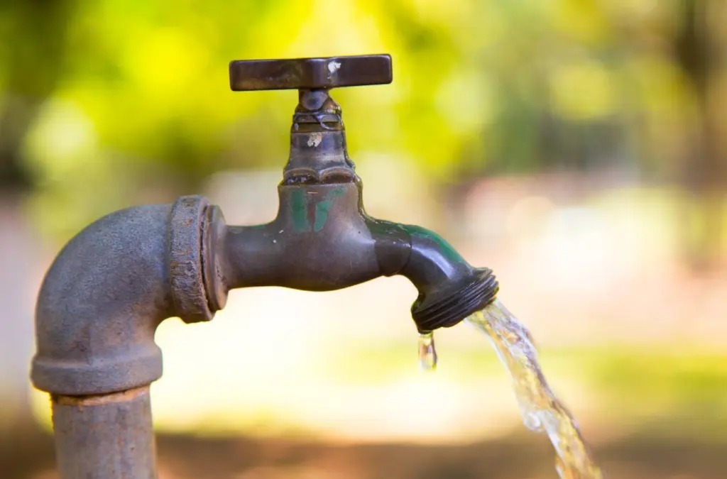 Escasez de agua en México: Menos del 50% de la población tiene acceso a un suministro continuo