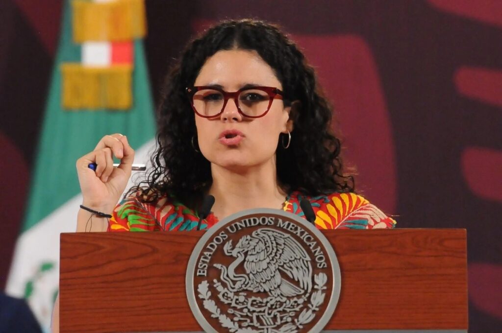 Luisa Alcalde es la «favorita» para dirigir Morena, según encuesta