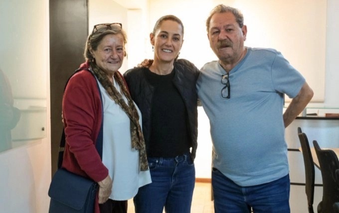 Sheinbaum anuncia que Paco Ignacio Taibo II continuará al frente del Fondo de Cultura Económica
