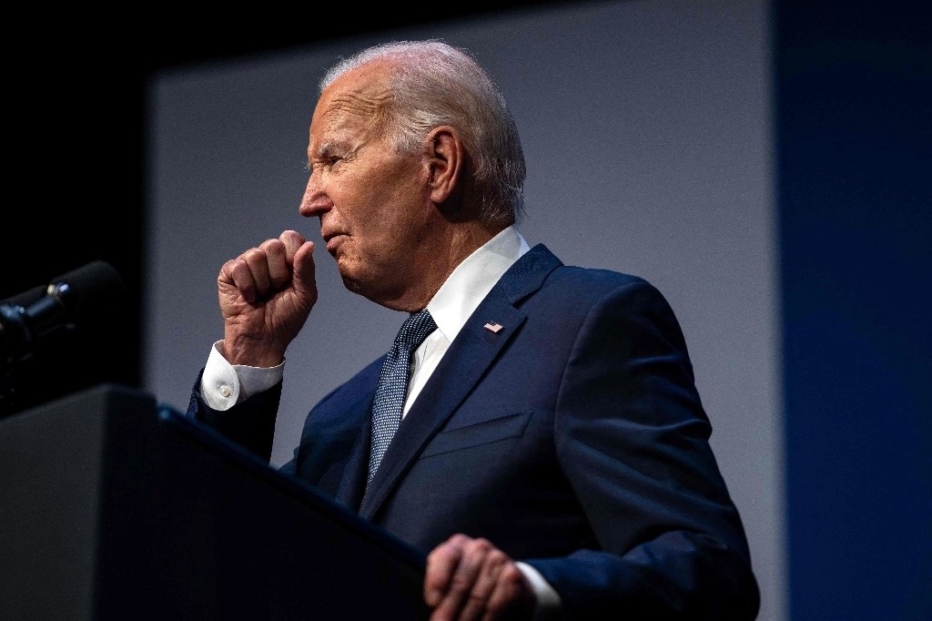 Biden estaría considerando abandonar candidatura a la presidencia, según The New York Times