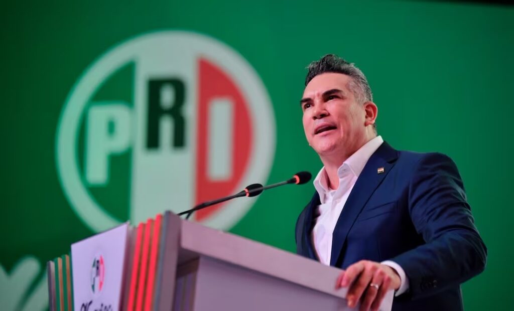 Opositores de «Alito» Moreno piden al INE rechazar reformas al PRI