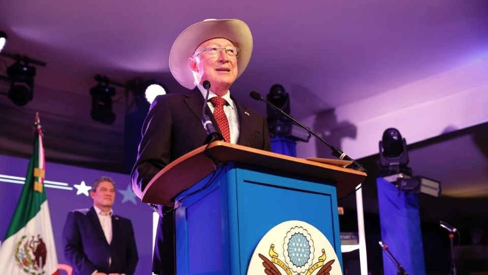 Ken Salazar insiste en continuar con el T-MEC