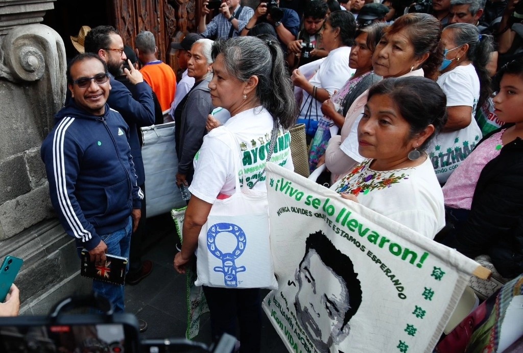 AMLO y padres de los 43 normalistas de Ayotzinapa se reunirán el 27 de agosto