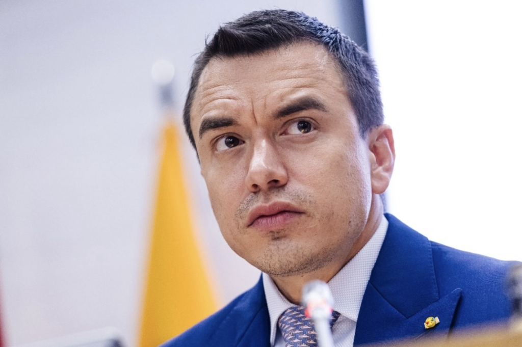 Revelan que Petroecuador otorgó un contrato de $90 millones a una firma relacionada con la tía del presidente Daniel Noboa