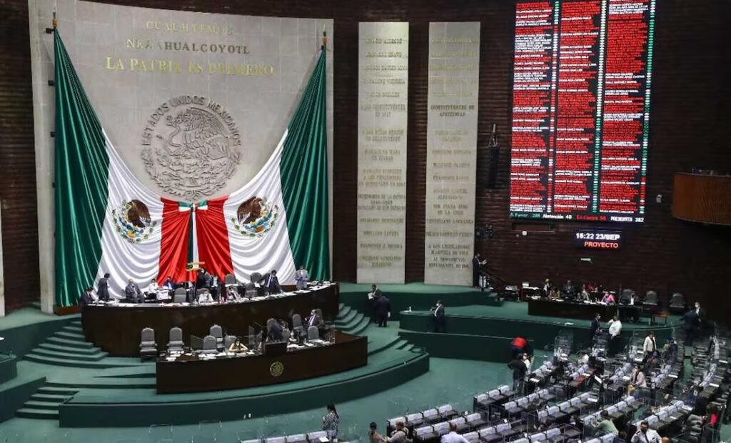 Morena cambia calendario de discusión de dictámenes