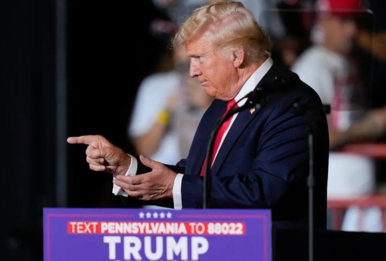 Ratifican orden mordaza contra Donald Trump por caso Stormy Daniels