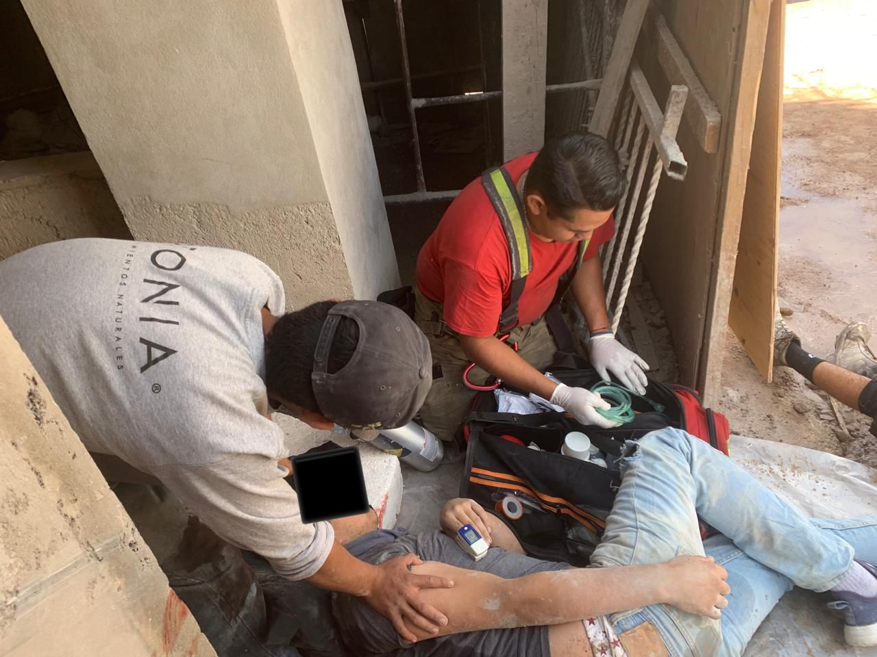 Albañil cayó de casi tres metros de altura | Notigram