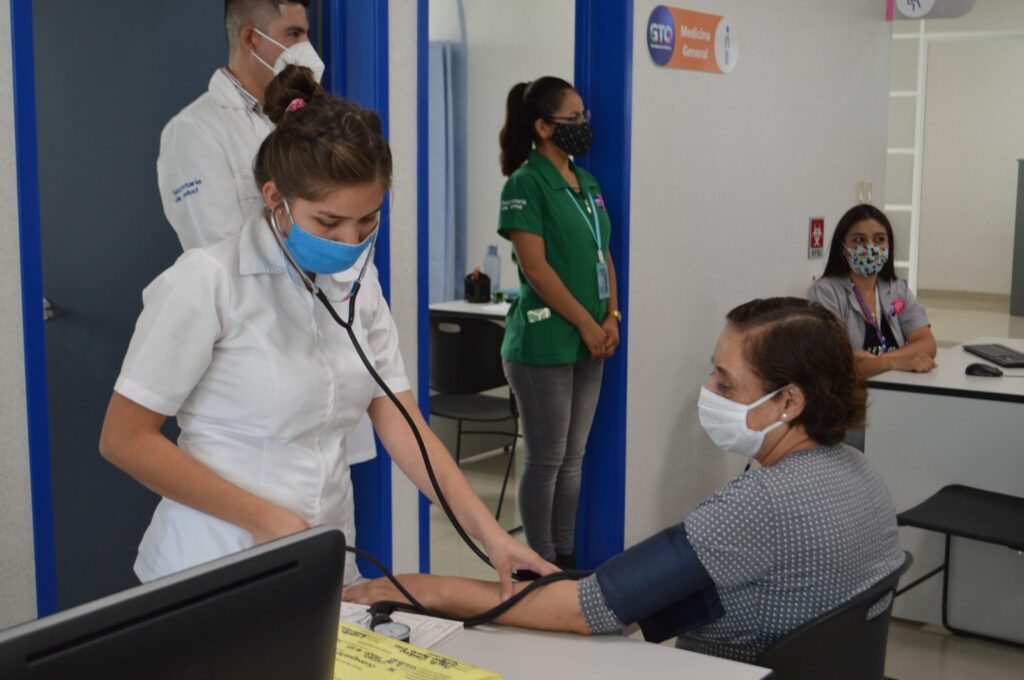 Avanza reforma impulsada por AMLO para garantizar atención médica universal y gratuita