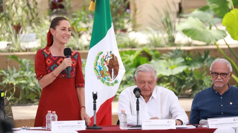 AMLO revela que Sheinbaum se comprometió a mejorar resultados de su gobierno: “Me va a cepillar”
