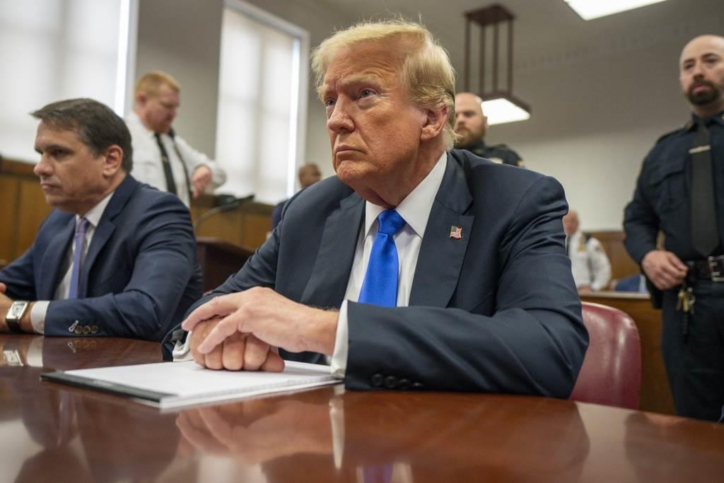 Trump pide retrasar sentencia en caso penal de Nueva York para después de elecciones