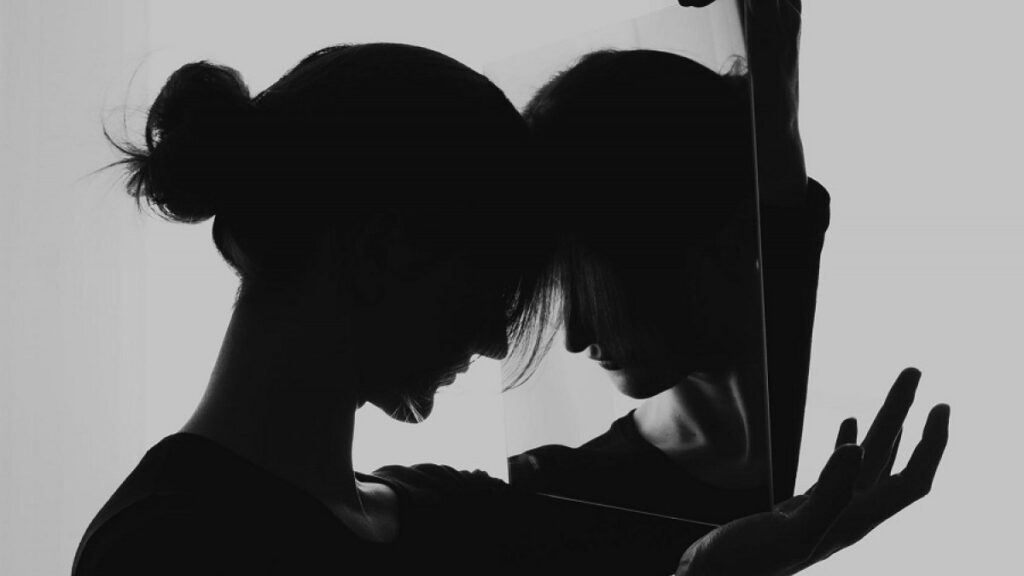 Violencia estética: Nuevo tipo de agresión se normaliza contra las mujeres