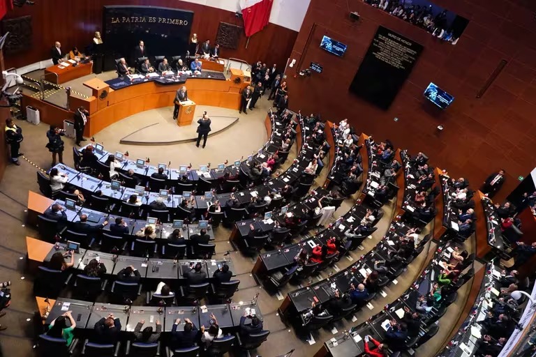 Senado aprueba por unanimidad día de descanso oficial el 1 de Octubre de cada seis años