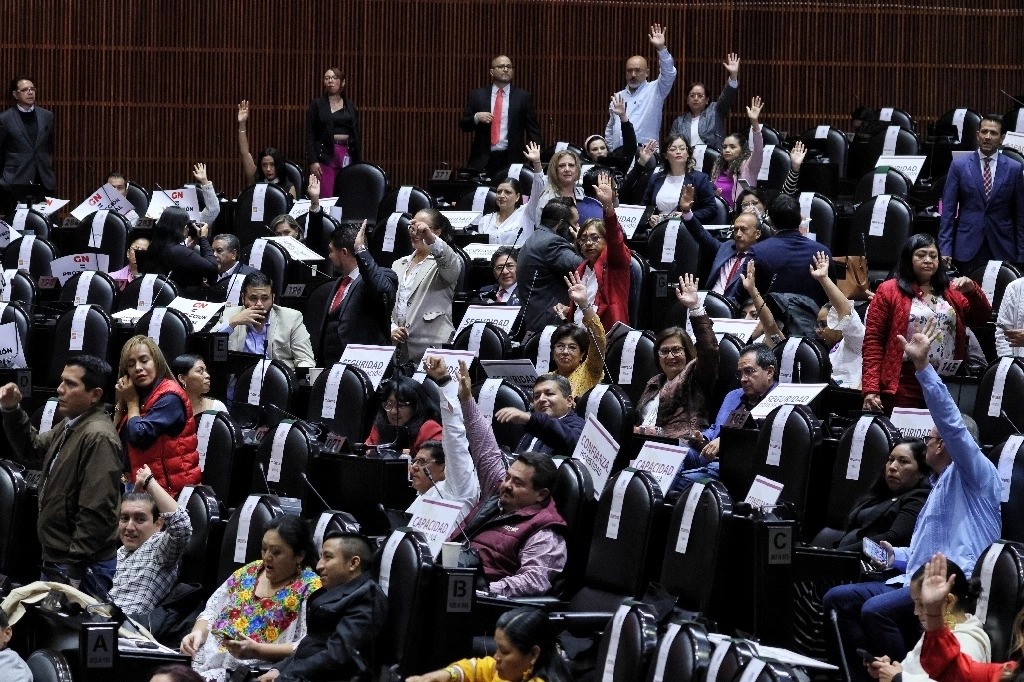 Diputados elevan a rango constitucional el programa Jóvenes Construyendo el Futuro