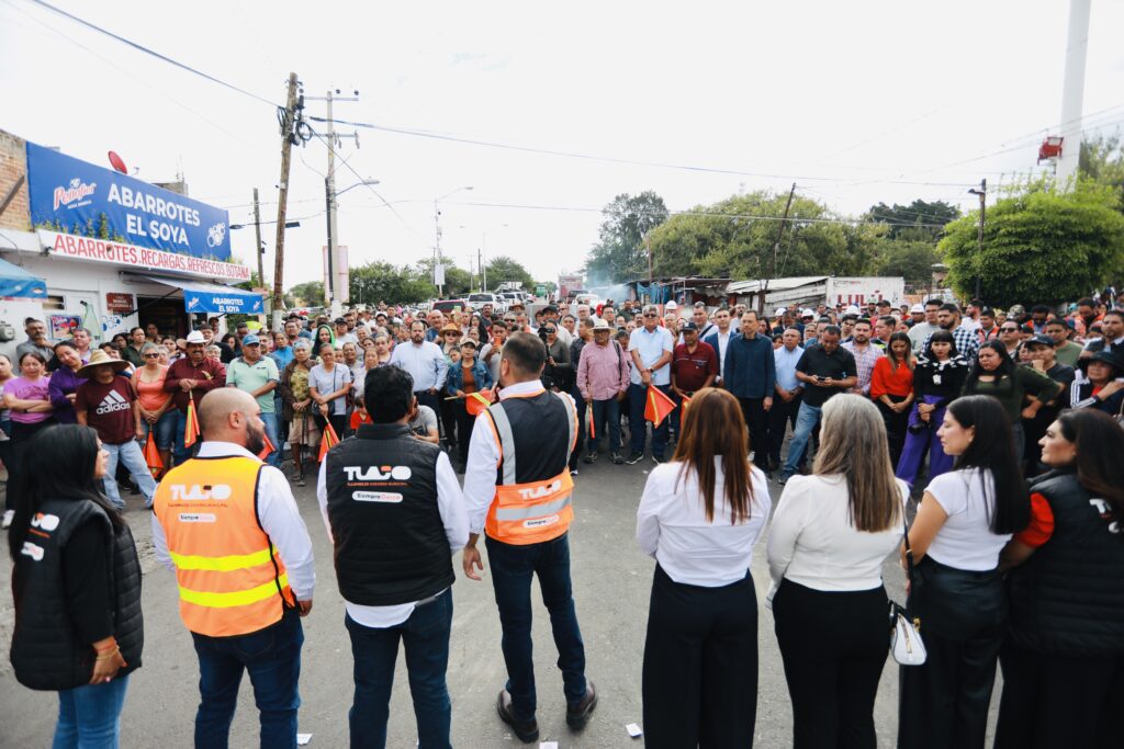 Rehabilitan calle Manuel Villagrana en Cajititlán tras 36 años sin intervención