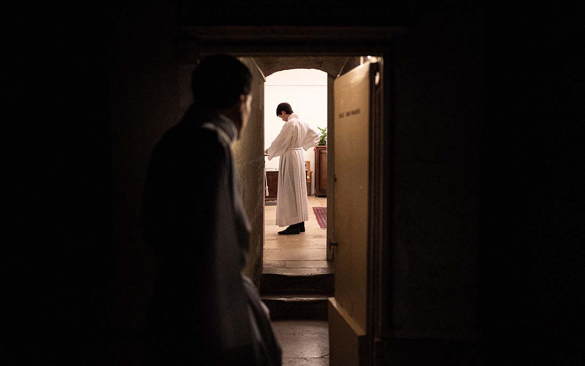 Pastor es acusado de abusar de 10 mujeres | Notigram