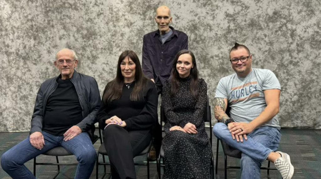 Reencuentro del elenco de ‘Los locos Addams’ tras 33 años