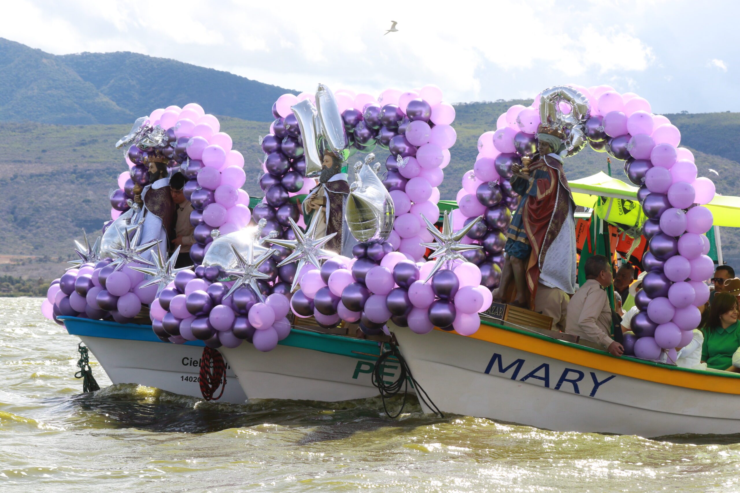 Celebración de Los Santos Reyes en Cajititlán una tradición que se ...