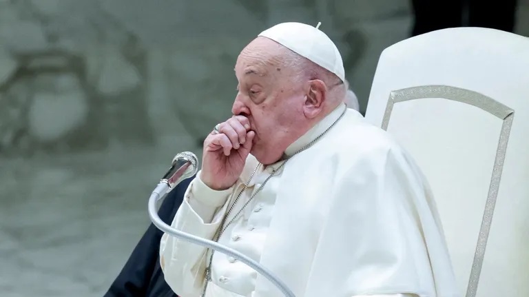 Papa Francisco tiene bronquitis; mantendrá su agenda de actividades