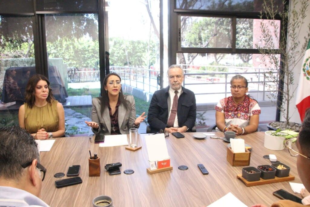 Laura Imelda Pérez Segura presenta iniciativa para mayor seguridad en el autotransporte de pasajeros