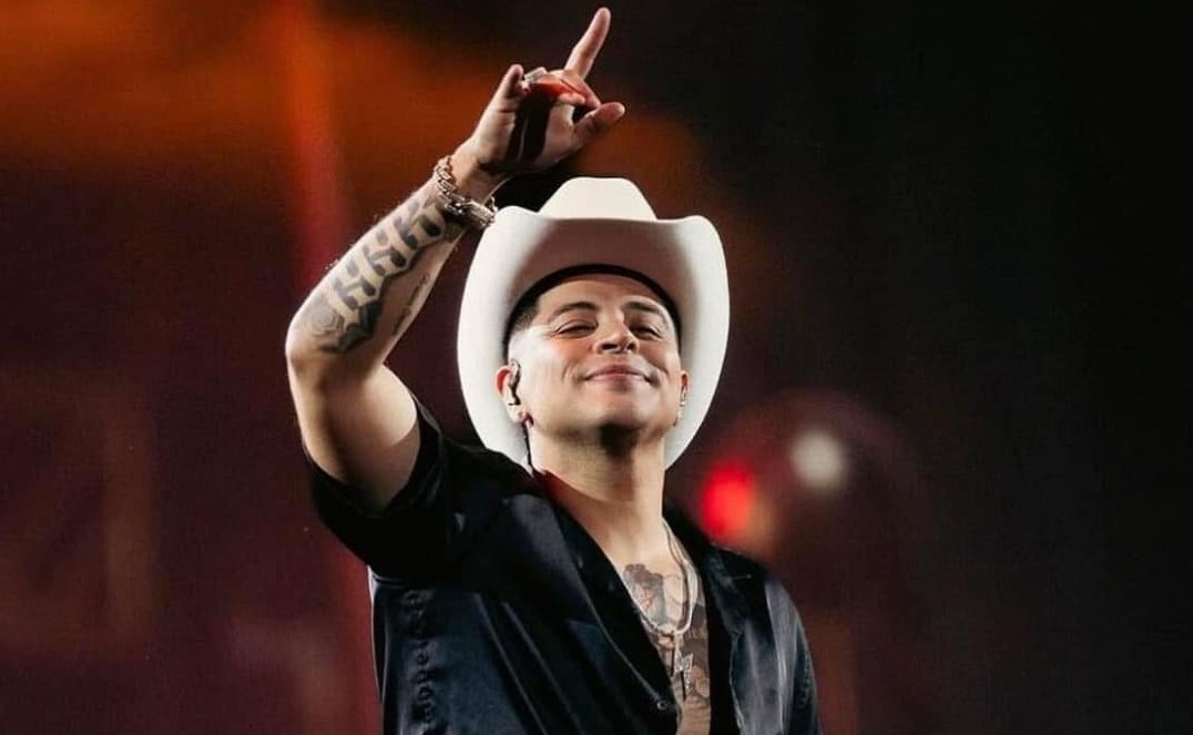 Eduin Caz anuncia que Grupo Firme dejará de tocar corridos ficticios ...