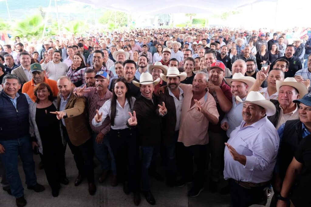 Arranca Pablo Lemus programa SUMAR Maíz y fortalece desarrollo educativo en Ocotlán