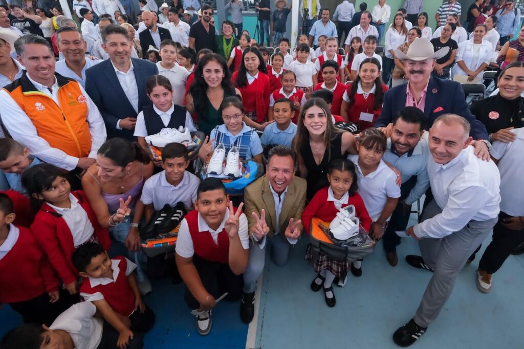 Arranca en Teuchitlán el programa ¡Listo Jalisco! con entrega de paquetes escolares