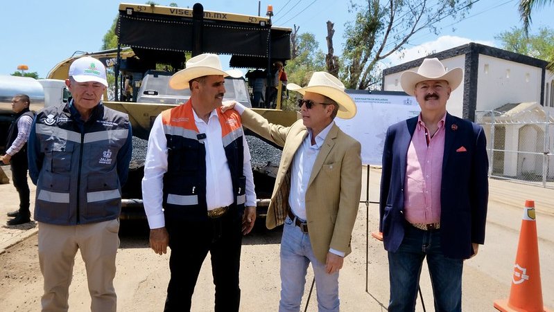 Inician obras en Amatitán: nueva carretera y mercado municipal renovado