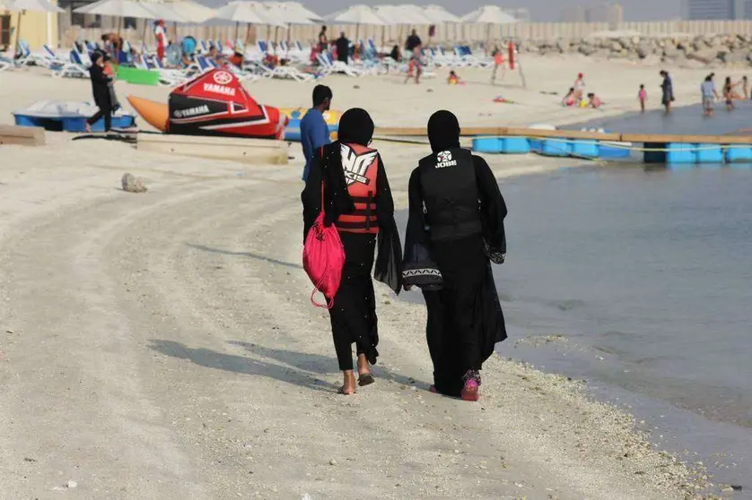 Siria impone el uso obligatorio del burkini para mujeres en playas públicas