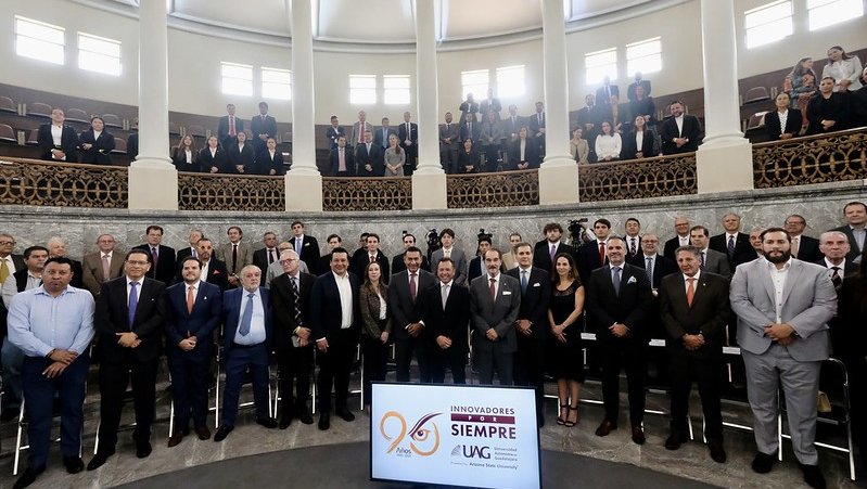 Gobierno de Jalisco conmemora 90 años de la Universidad Autónoma de Guadalajara
