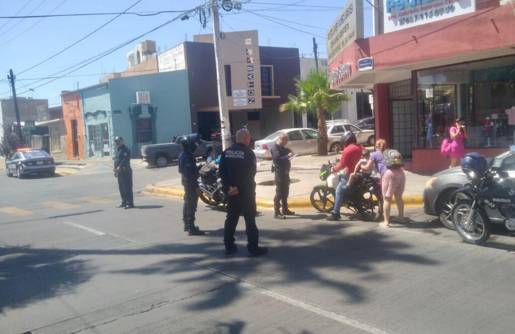Refuerzan cultura vial con aseguramiento de 8 motocicletas en Parral