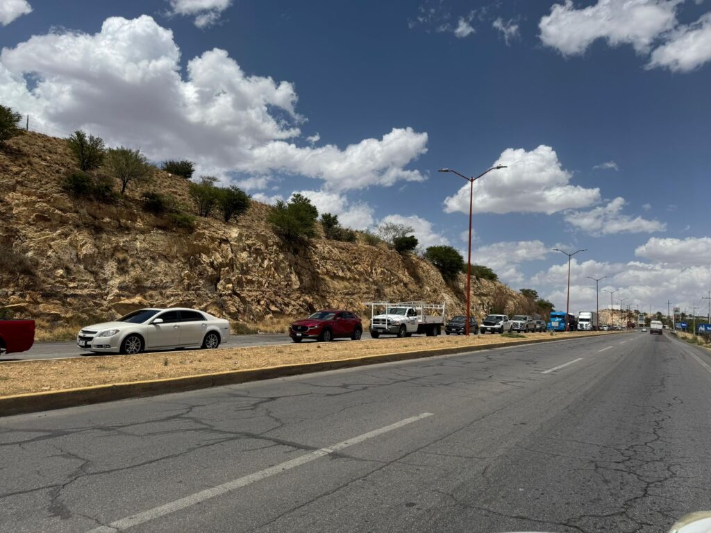 Menor de edad resulta lesionada tras ser atropellada en la avenida Niños Héroes