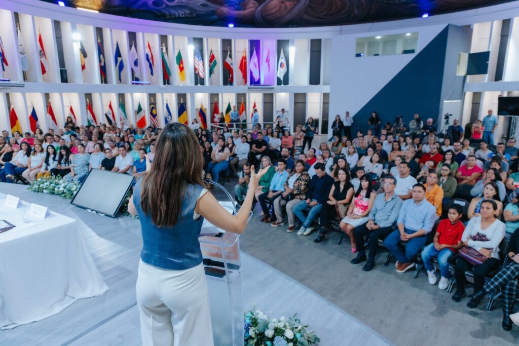 Inicia en Guadalajara la cuarta jornada de entrega de prótesis oculares