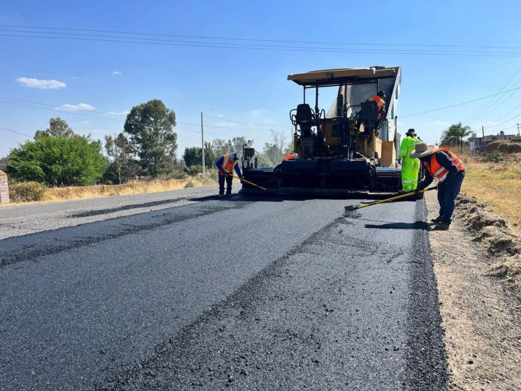 Inicia reconstrucción de carreteras en Altos Norte