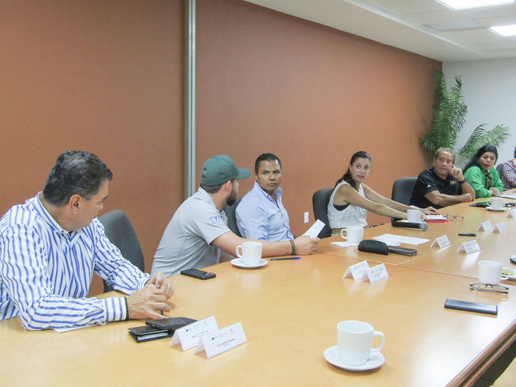 Empresarios de Vallarta se suman a agenda ambiental con Semadet