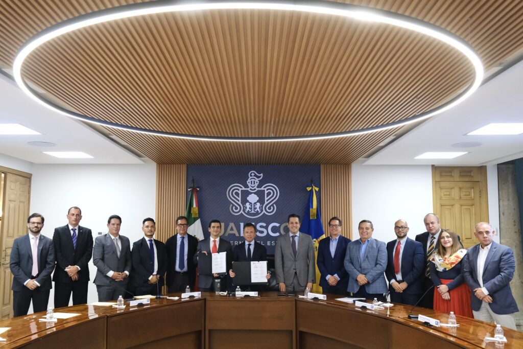 Firman Gobierno de Jalisco y FEMSA convenio para impulsar economía local, seguridad e inclusión laboral